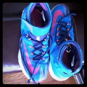 Nike Zoom Hyperrev Kyrie Irving's
